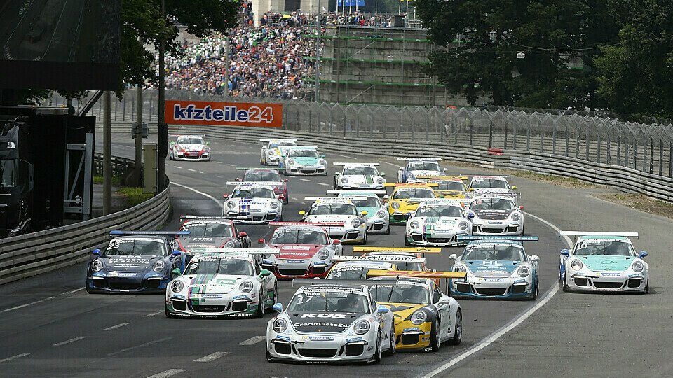 Beim Start ging es eng zu, Foto: Porsche