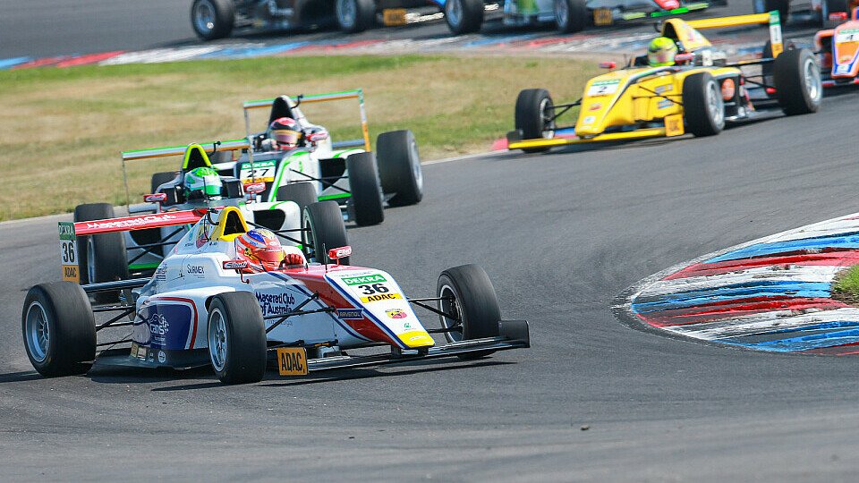 Der Kampf um die Halbzeitmeisterschaft in der ADAC Formel 4 spitzt sich weiter zu, Foto: ADAC Formel 4