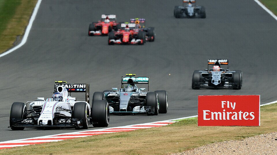 Nico Rosberg hing lange hinter den Williams fest, Foto: Sutton