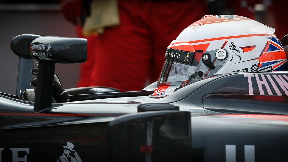 Jenson Button erwartet einen guten Leistungsschub in Ungarn, Foto: Sutton