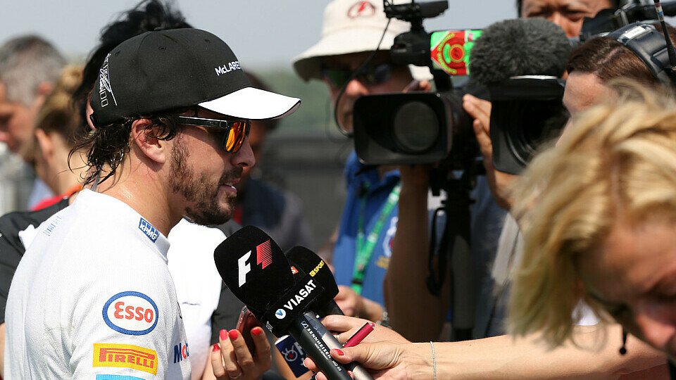 Bernie Ecclestone sieht keine Chance mehr für Alonso, einen weiteren WM-Titel einzufahren, Foto: Sutton