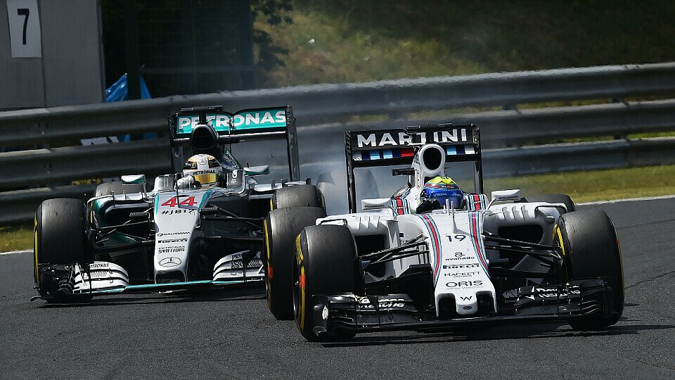 Williams im Duell mit Mercedes - in 2015 ein seltenes Bild, Foto: Sutton