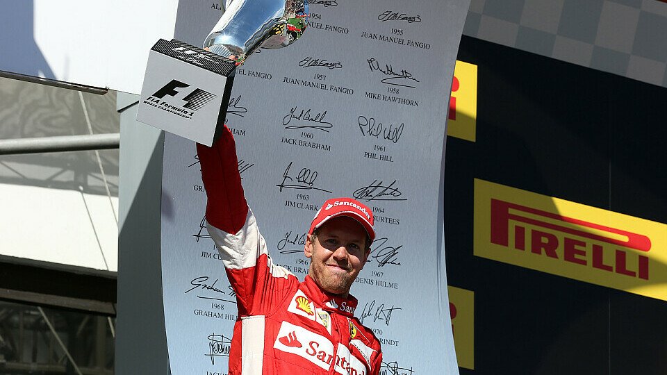 Im ersten Moment schön, auf den zweiten Blick dann nicht mehr: Vettel und die Pokale, Foto: Sutton