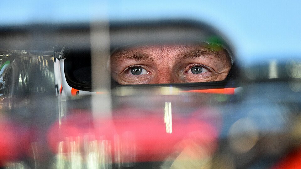 Jenson Button und McLaren machen auch 2016 gemeinsame Sache, Foto: Sutton