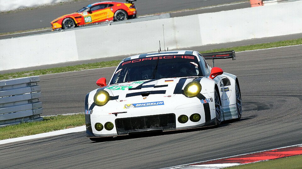 Dominant: Der Porsche 911 RSR des Porsche Team Manthey, Foto: Speedpictures