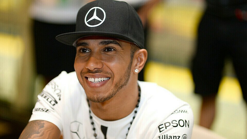Lewis Hamilton hat aktuell gut lachen, Foto: Sutton