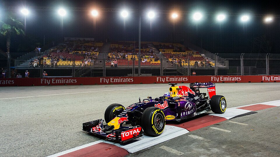 Red Bull setzte sich zum Auftakt gegen Mercedes durch, Foto: Sutton