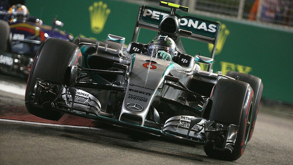 Mercedes hinkte am Freitag Red Bull und Ferrari hinterher, Foto: Sutton