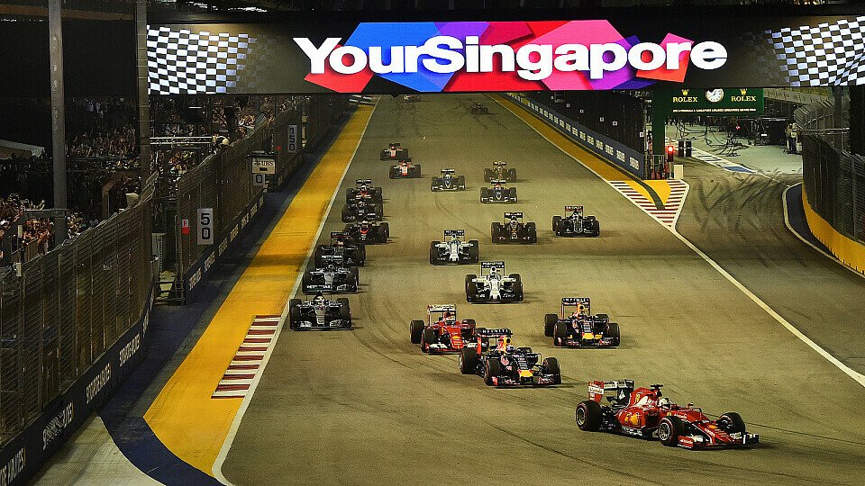 Mercedes und Ferrari sollten sich über einen harten Kampf um die Spitze mit Red Bull freuen, meint Daniel Ricciardo, Foto: Sutton