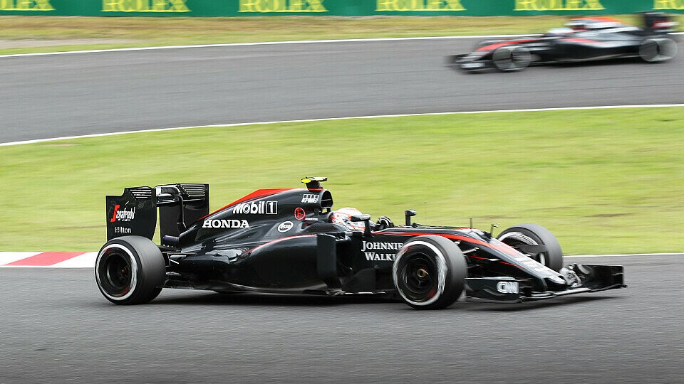 Jenson Button und Fernando Alonso wollen 2016 wieder um die Spitze kämpfen, Foto: Sutton