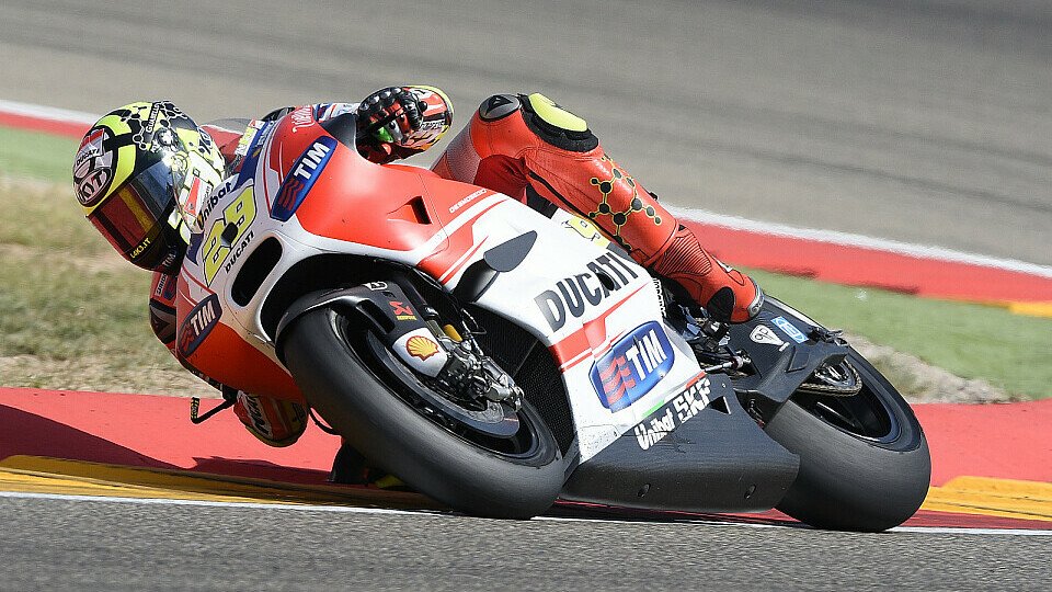 Andrea Iannone hat sich mit der verletzten Schulter trotzdem auf den dritten Platz vorgekämpft, Foto: Ducati