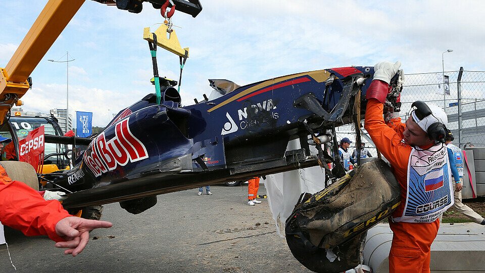 Carlos Sainz startet nach seinem Horror-Unfall am Sonntag im Rennen, Foto: Sutton