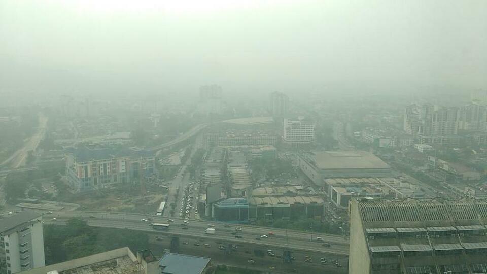 Weite Teile Malaysias liegen derzeit unter einer dichten Smog-Schicht, Foto: Twitter