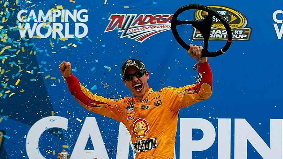 Dritter Sieg in Folge für Joey Logano, Foto: NASCAR
