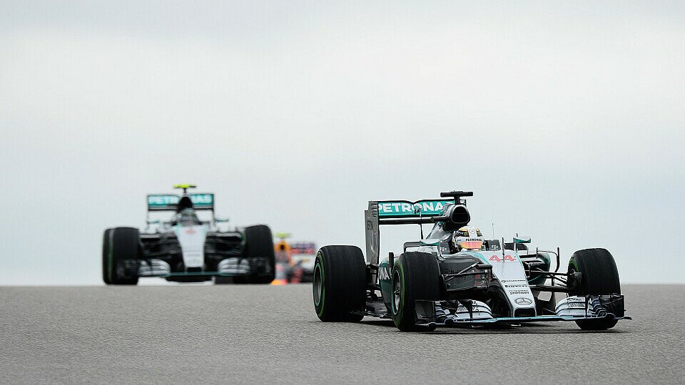 Mercedes fuhr einen weiteren Doppelsieg ein, Foto: Sutton