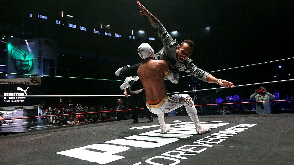 Lewis Hamilton machte bereits 2015 in Mexiko Bekanntschaft mit der Welt des Profi-Wrestlings