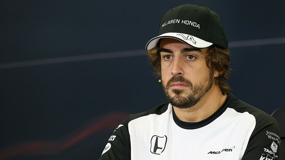 Fernando Alonso sieht McLaren Honda auf dem richtigen Weg, Foto: Sutton