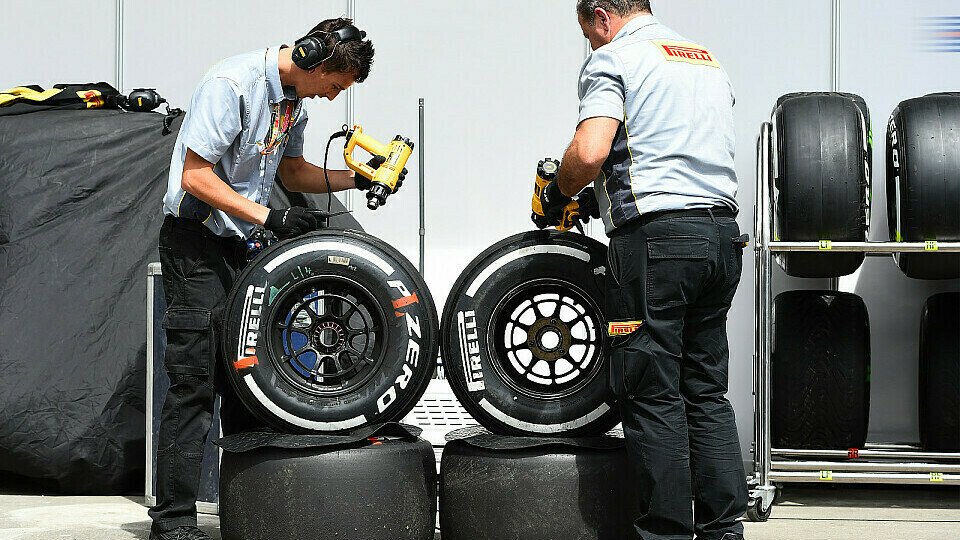 Pirelli testet nach dem letzten Saisonrennen den neuen Ultrasoft-Reifen, Foto: Sutton