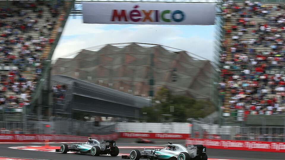 Das spannende Duell zwischen Nico Rosberg und Lewis Hamilton geht in die nächste Runde, Foto: Mercedes-Benz