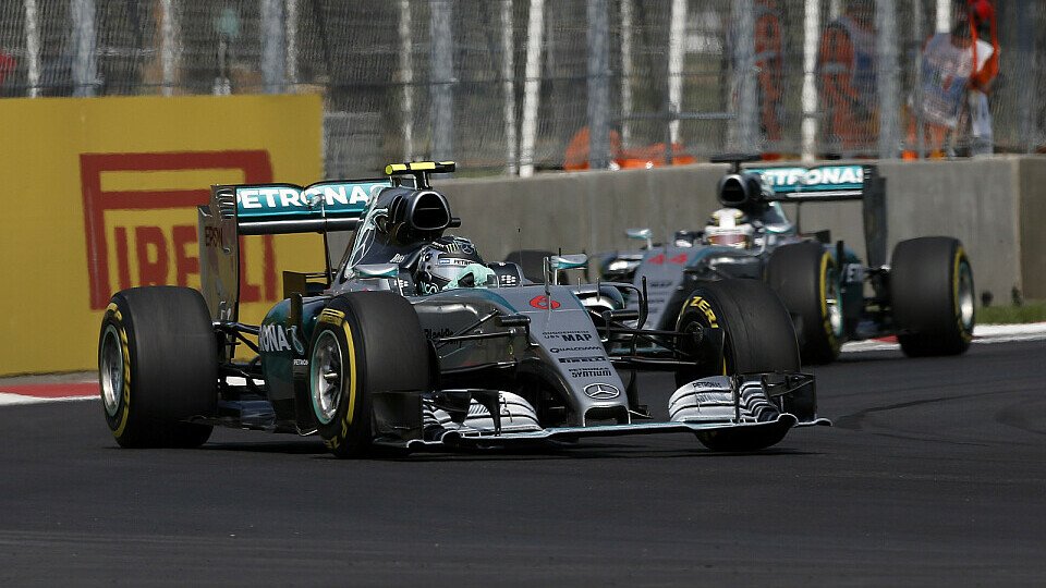 Der Schein trügt - meistens fuhr Rosberg 2015 hinter Hamilton, Foto: Sutton