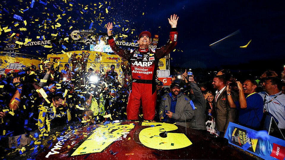 Jeff Gordon siegt zum achten Mal in Martinsville, Foto: NASCAR