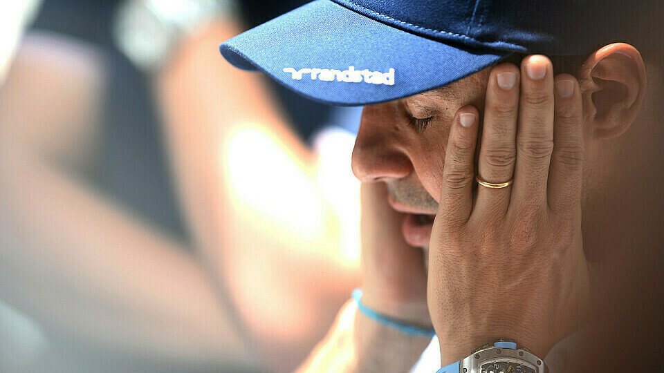 Die Änderungen am Autodromo Jose Carlos Pace scheinen Felipe Massa zu entsetzen, Foto: Sutton
