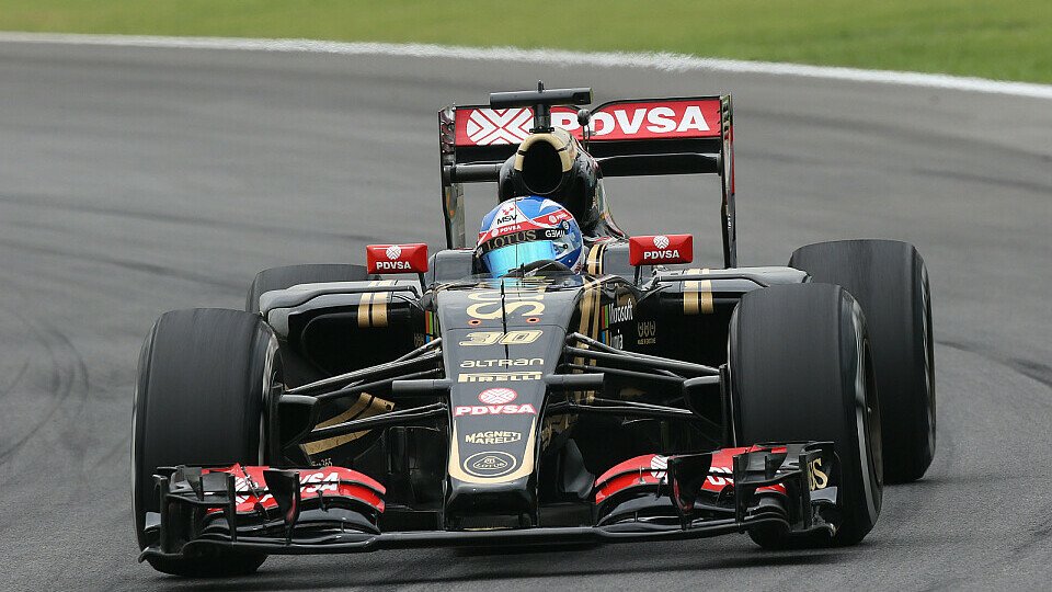 Jolyon Palmer beim Freitagstraining zum Brasilien GP 2015 - noch im Lotus, Foto: Sutton