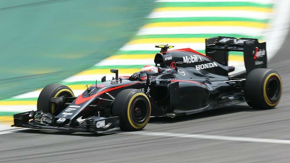 Beide McLaren erreichten das Ziel, Foto: Sutton