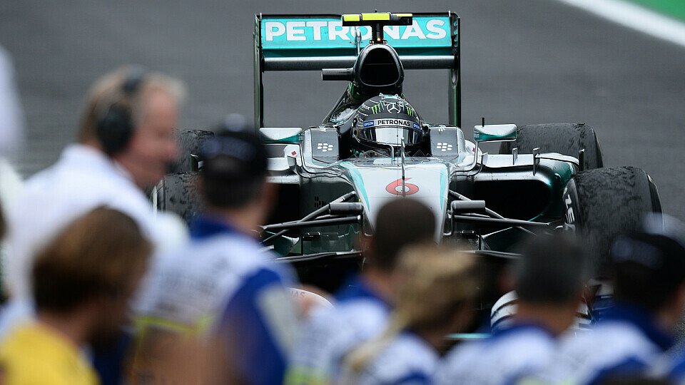 Nico Rosberg fuhr einen Start-Ziel-Sieg ein, Foto: Sutton