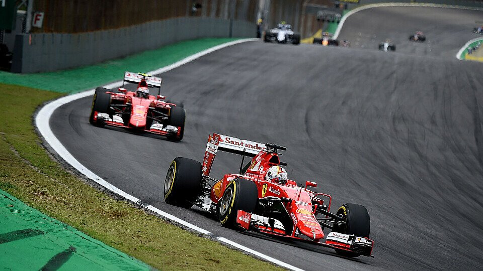 Ferrari bläst nach einem starken Ergebnis in Interlagos beim Saisonfinale zur Attacke auf Mercedes