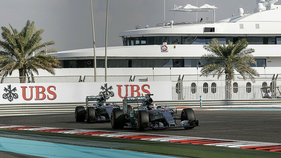 Sieht nach Mercedes-Paradies aus, hört sich aber bei Hamilton und Rosberg anders an, Foto: Sutton