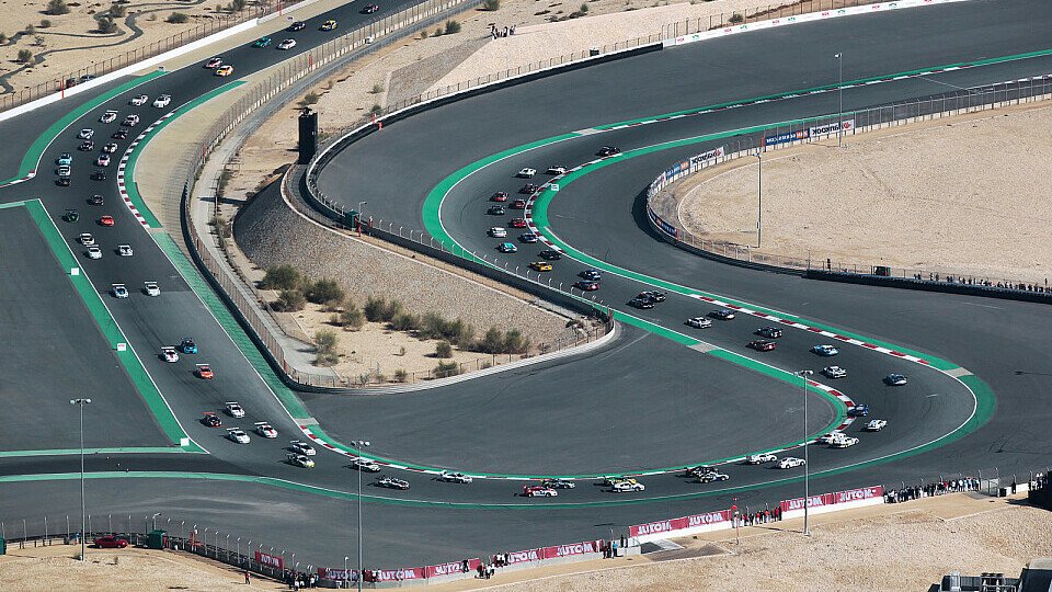Bei den 24 Stunden von Dubai ist ein buntes Feld am Start, Foto: Creventic