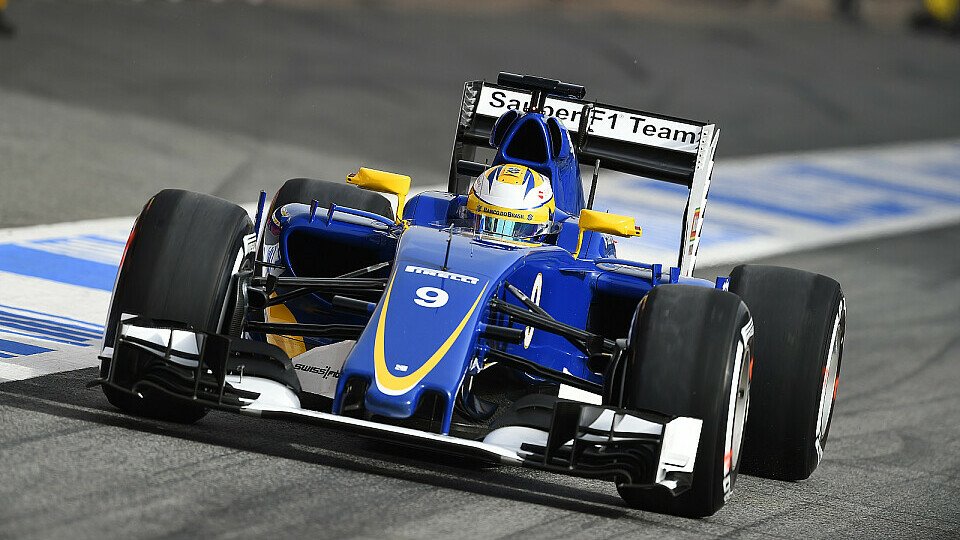 Sauber fährt bei den ersten Testfahrten in Barcelona nur mit einem modifizierten Vorjahresmodell, Foto: Sutton