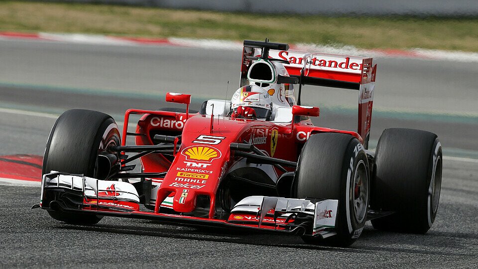 Sebastian Vettel erzielt in Barcelona die Bestzeit, Foto: Sutton