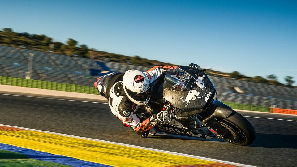 KTM stellt sich erstmals seinen MotoGP-Gegnern im Ernstfall, Foto: KTM