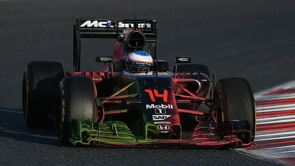 Rein farblich hat McLaren an Alonsos MP4-31 in Barcelona schon für mehr Spaß gesorgt, Foto: Sutton