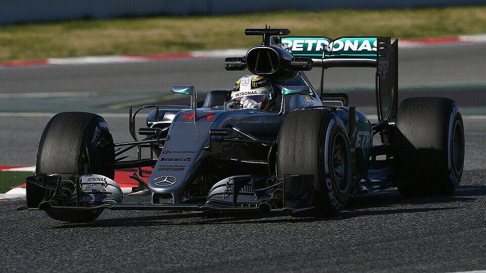 Mercedes setzt bei Rosberg und Hamilton auf unterschiedliche Reifen, Foto: Sutton