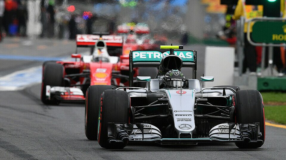 Der Sieg in Melbourne führt nur über Mercedes und Ferrari, Foto: Sutton