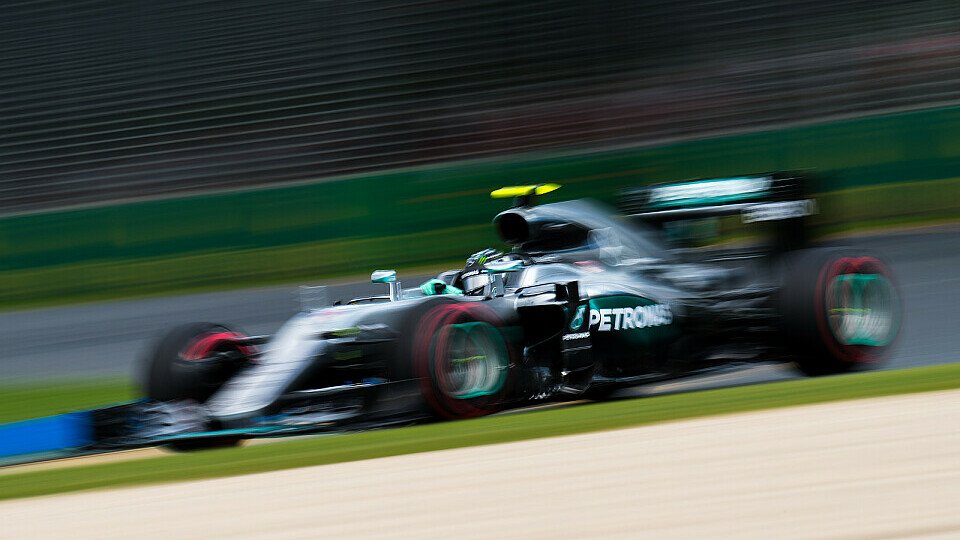 Rosberg war im Mercedes auch der Schnellste auf der Geraden, Foto: Sutton