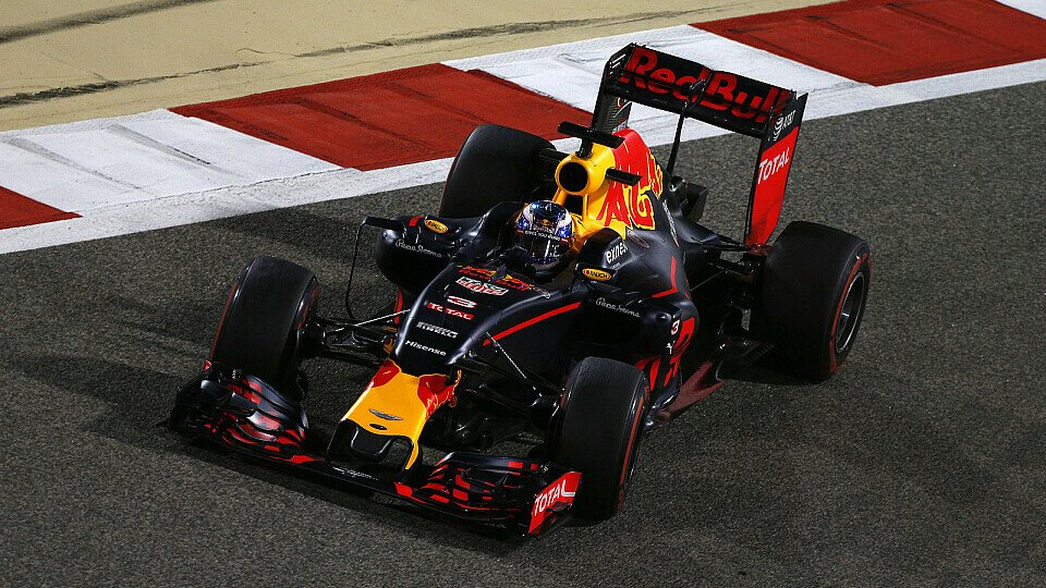 Daniel Ricciardo überzeugte mit Platz fünf im Bahrain Qualifying, Foto: Sutton