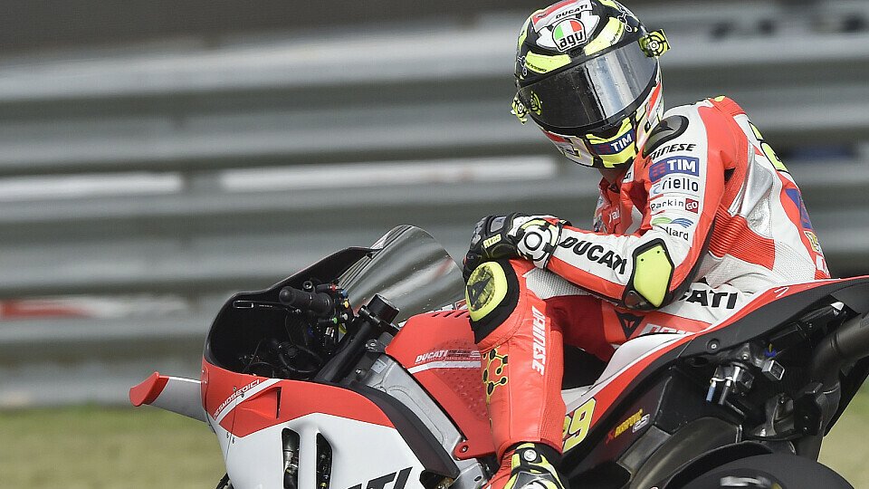 Andrea Iannone war schnellster Pilot im Warm-Up, Foto: Ducati