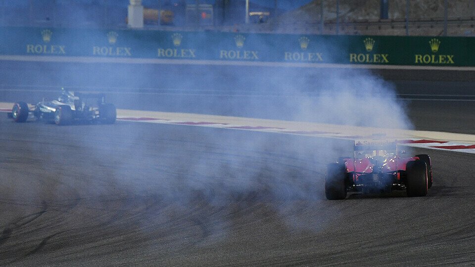Motorschaden bei Sebastian Vettel in Bahrain, Foto: Sutton