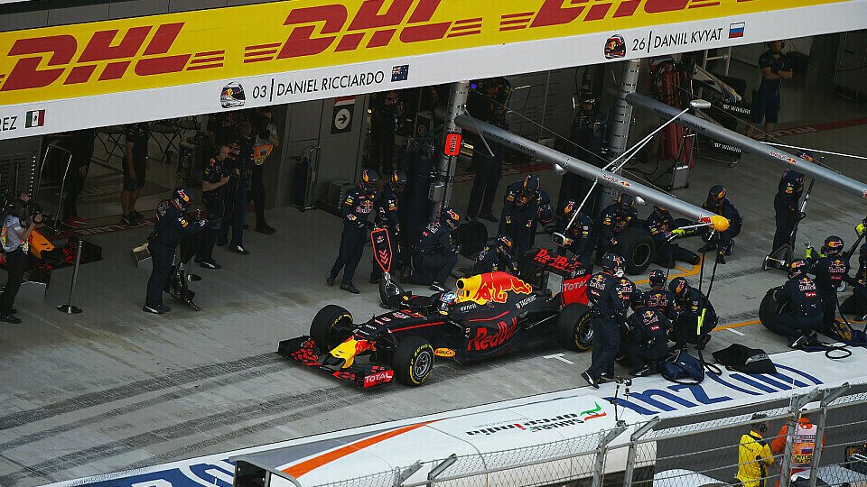Red Bull konnte auch mit einer gewagten Reifenwahl das Rennen nicht retten, Foto: Sutton