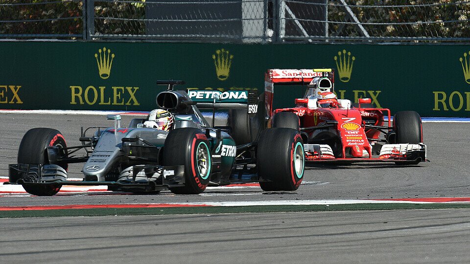 Kimi Räikkönen in Lauerstellung. Der Ferrari-Fahrer ist zurzeit erster Mercedes-Jäger