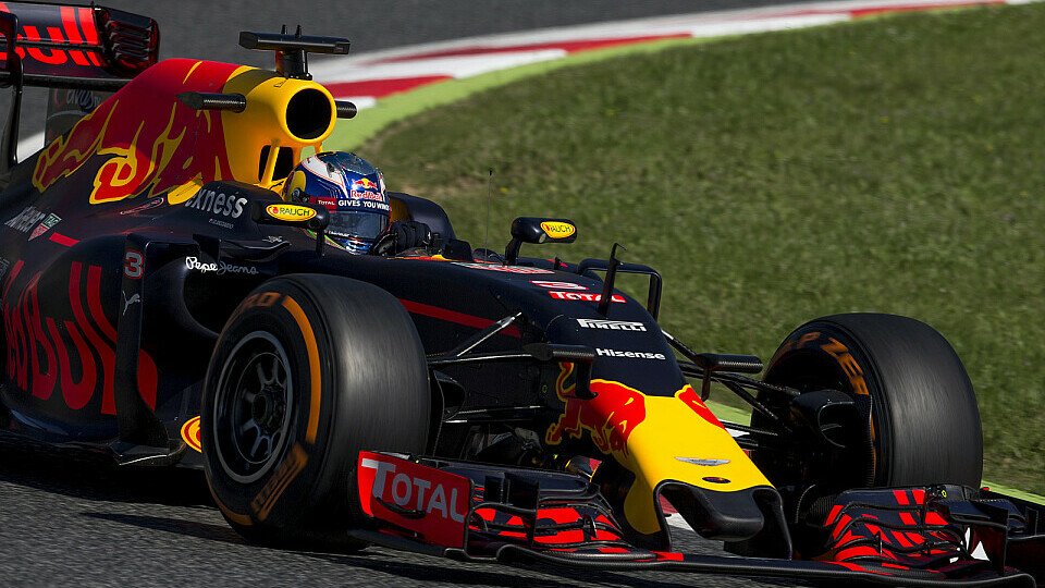 Red Bull setzte sich gegen Ferrari durch, Foto: Sutton