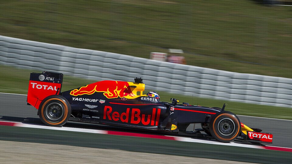 Ricciardo im Red Bull in Spanien, Foto: Sutton