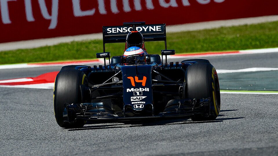 Fernando Alonso brachte den McLaren erstmals seit 2014 wieder ins Q3, Foto: Sutton