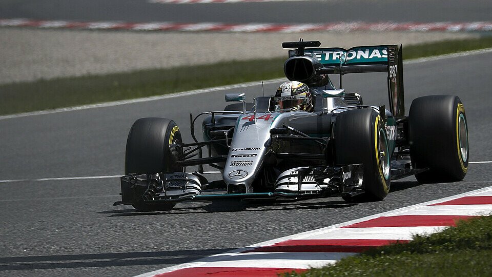 Lewis Hamilton rettete seine Balance durch Anpassung an Rosbergs Setup, Foto: Sutton