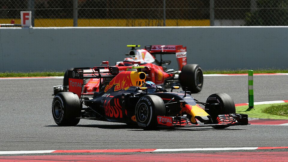 Verstappen hielt Räikkönen das gesamte Rennen hinter sich, Foto: Sutton