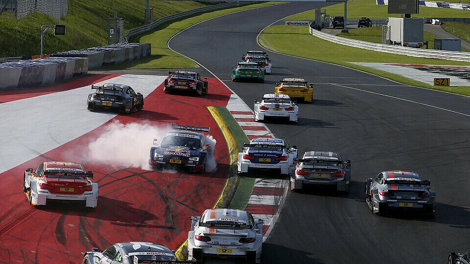 Kurz nach dem Start zu Rennen 1 krachte es, Foto: DTM